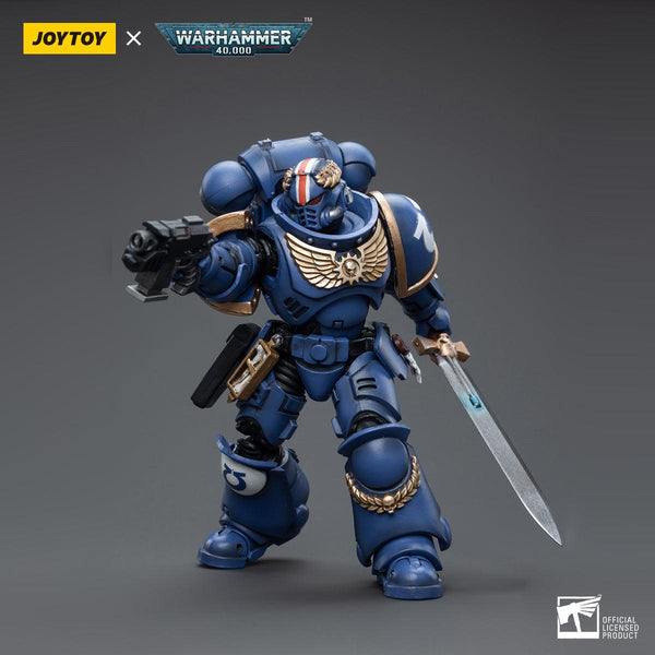 Warhammer Collectibles: 1/18 Scale Ultramarines Primaris Lieutenant Argaranthe - Gap Games